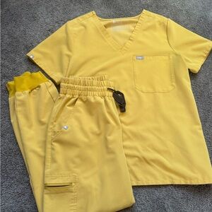Figs Light Gold Scrub Set LIMITED EDITION
